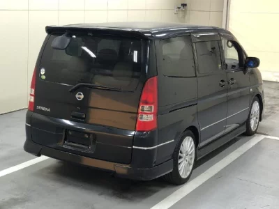 Nissan SERENA  с аукциона в Японии