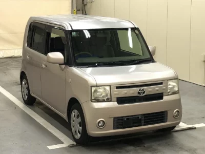 Toyota PIXIS SPACE