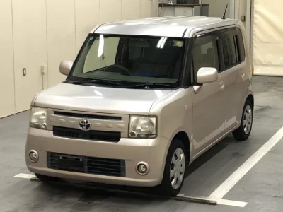 Toyota PIXIS SPACE