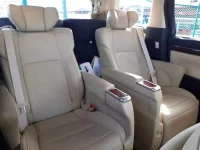 Toyota VELLFIRE лот № 30576 оценка 3.5  с аукциона в Японии 10