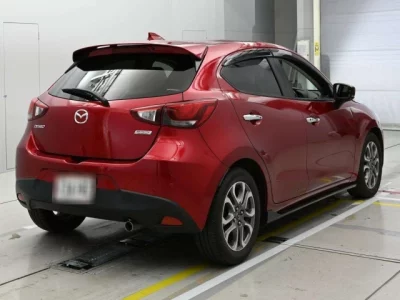 Mazda DEMIO  с аукциона в Японии