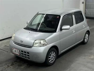 Daihatsu Esse