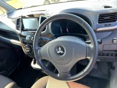 Mitsubishi DELICA D2