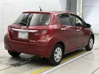 Toyota VITZ лот № 30642 оценка 3.5  с аукциона в Японии 1