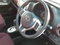 Toyota VITZ лот № 30642 оценка 3.5  с аукциона в Японии 8