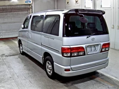Toyota HIACE REGIUS