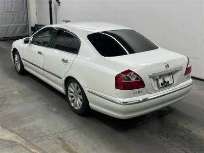 Nissan CIMA