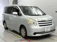 Toyota NOAH лот № 30661 оценка 3.5  с аукциона в Японии 4