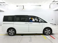 Honda STEP WAGON лот № 30670 оценка 4.5  с аукциона в Японии 2