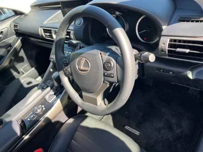 Lexus IS