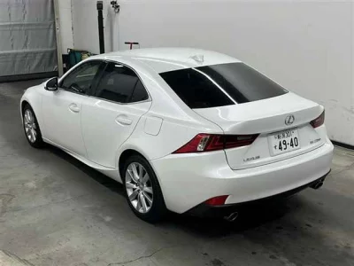 Lexus IS