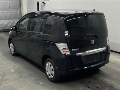 Honda FREED  с аукциона в Японии