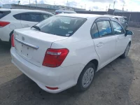Toyota COROLLA AXIO лот № 24476 оценка 3.5  с аукциона в Японии 2