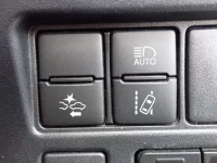 Toyota NOAH лот № 21 оценка R  с аукциона в Японии 9