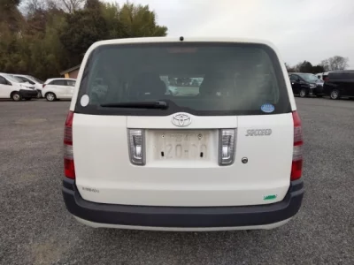 Toyota SUCCEED