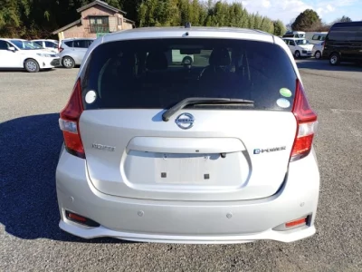 Nissan NOTE  с аукциона в Японии