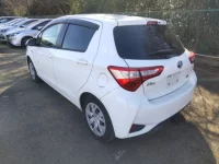 Toyota VITZ лот № 27994 оценка 4  с аукциона в Японии 4