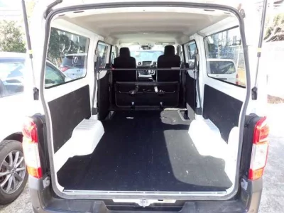 Nissan CARAVAN VAN