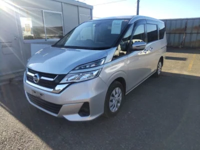 Nissan SERENA  с аукциона в Японии