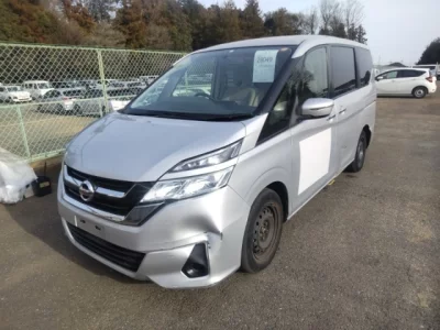 Nissan SERENA  с аукциона в Японии