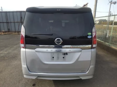 Nissan SERENA  с аукциона в Японии