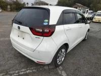 Honda FIT лот № 26333 оценка 3.5  с аукциона в Японии 2