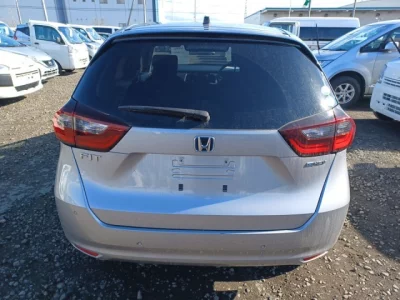 Honda FIT  с аукциона в Японии