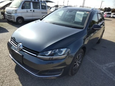 Volkswagen GOLF  с аукциона в Японии