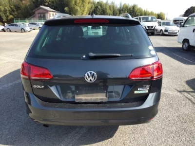 Volkswagen GOLF  с аукциона в Японии