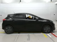 Nissan NOTE лот № 20256 оценка 3.5  с аукциона в Японии 2