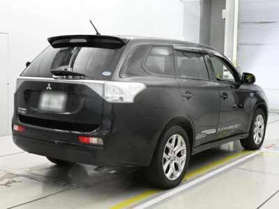 Mitsubishi OUTLANDER PHEV