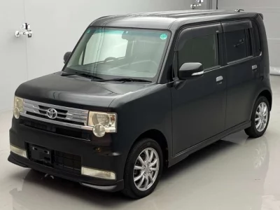 Toyota PIXIS SPACE  с аукциона в Японии