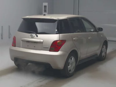 Toyota IST