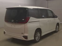Toyota NOAH лот № 82023 оценка 4.5  с аукциона в Японии 1