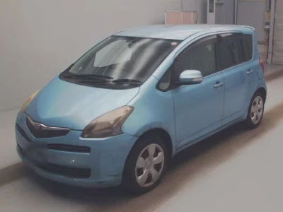 Toyota RACTIS  с аукциона в Японии