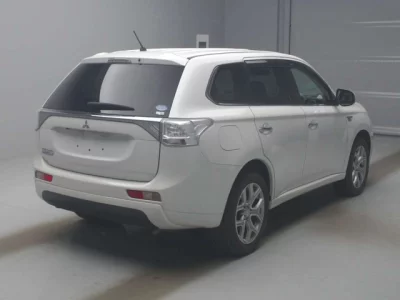 Mitsubishi OUTLANDER PHEV