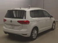 Volkswagen GOLF TOURAN лот № 81002 оценка 4  с аукциона в Японии 1