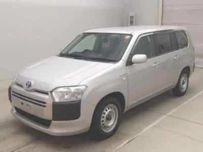 Toyota SUCCEED  с аукциона в Японии