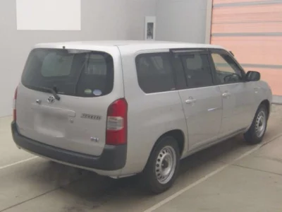 Toyota SUCCEED  с аукциона в Японии