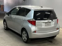 Toyota RACTIS лот № 2019 оценка 3.5  с аукциона в Японии 1