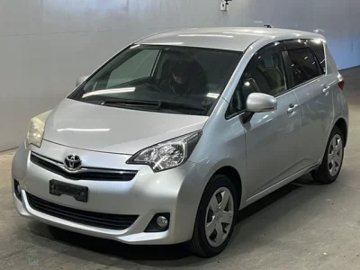 Toyota RACTIS  с аукциона в Японии