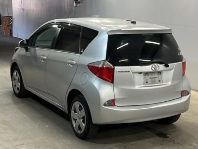Toyota RACTIS  с аукциона в Японии