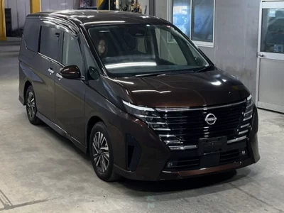 Nissan SERENA  с аукциона в Японии