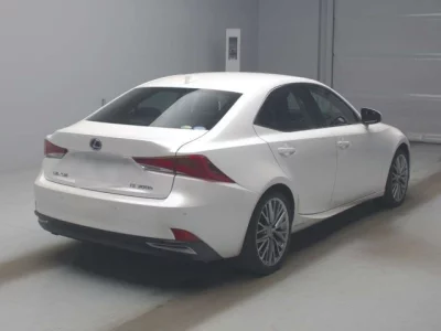 Lexus IS
