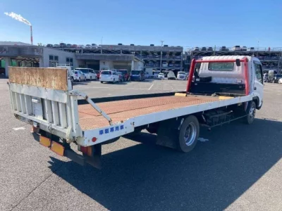 Toyota DYNA  с аукциона в Японии