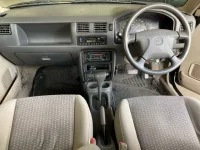 Mazda DEMIO лот № 2044 оценка R  с аукциона в Японии 2