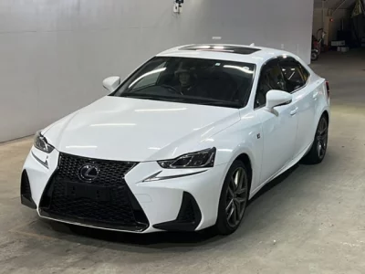 Lexus IS