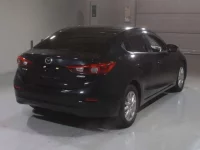 Mazda AXELA лот № 30504 оценка 3.5  с аукциона в Японии 1