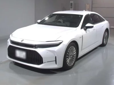 Toyota CROWN  с аукциона в Японии