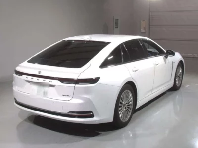 Toyota CROWN  с аукциона в Японии